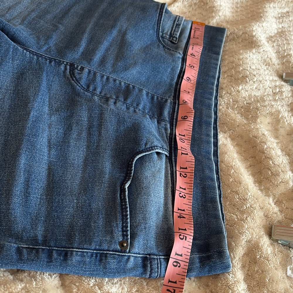 DKNY JEANS Denim Shorts - Picture 7 of 10
